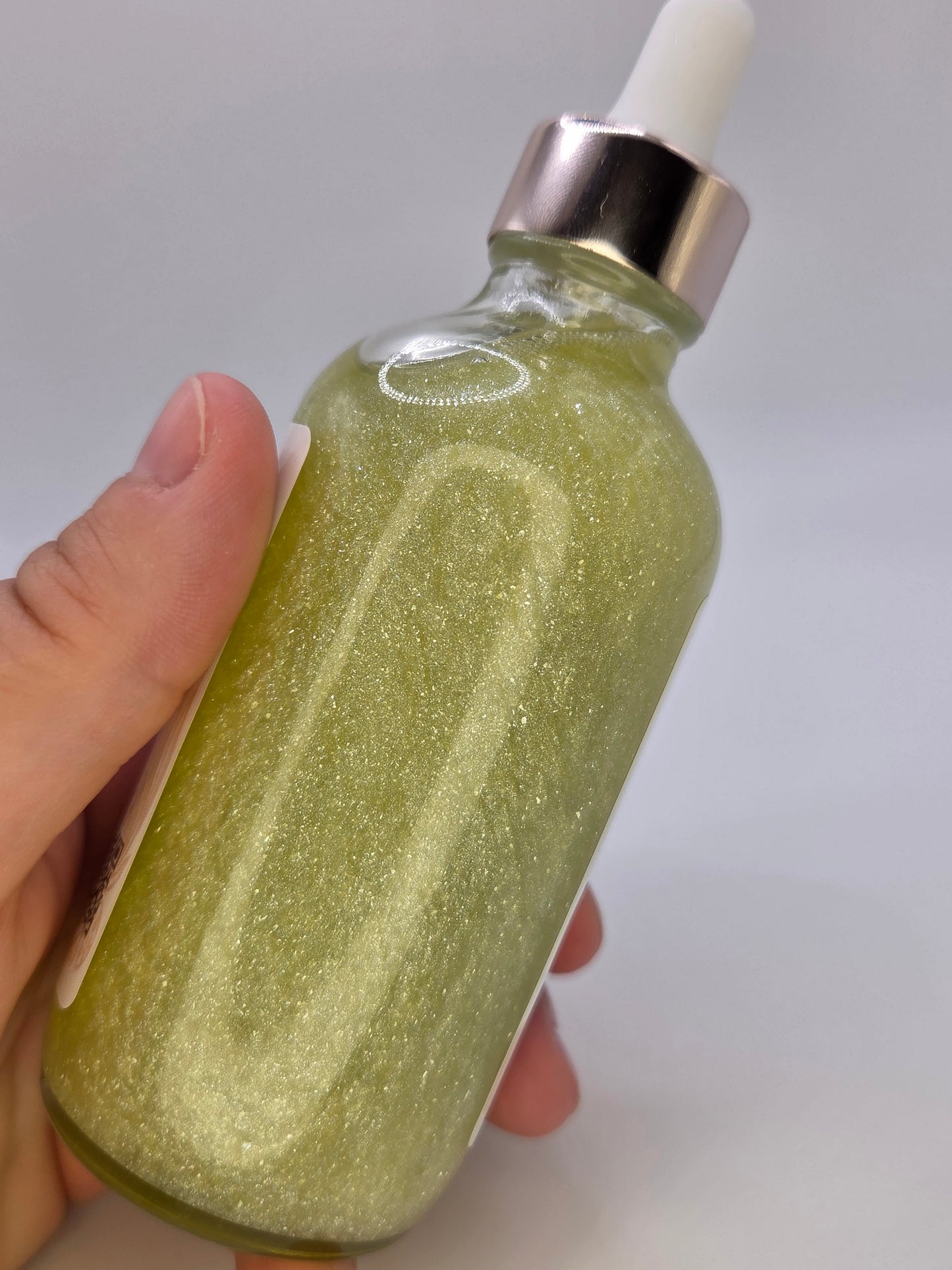 Suzy Homemaker Shimmer Body Oil - Sweet Fluffy Buttercream