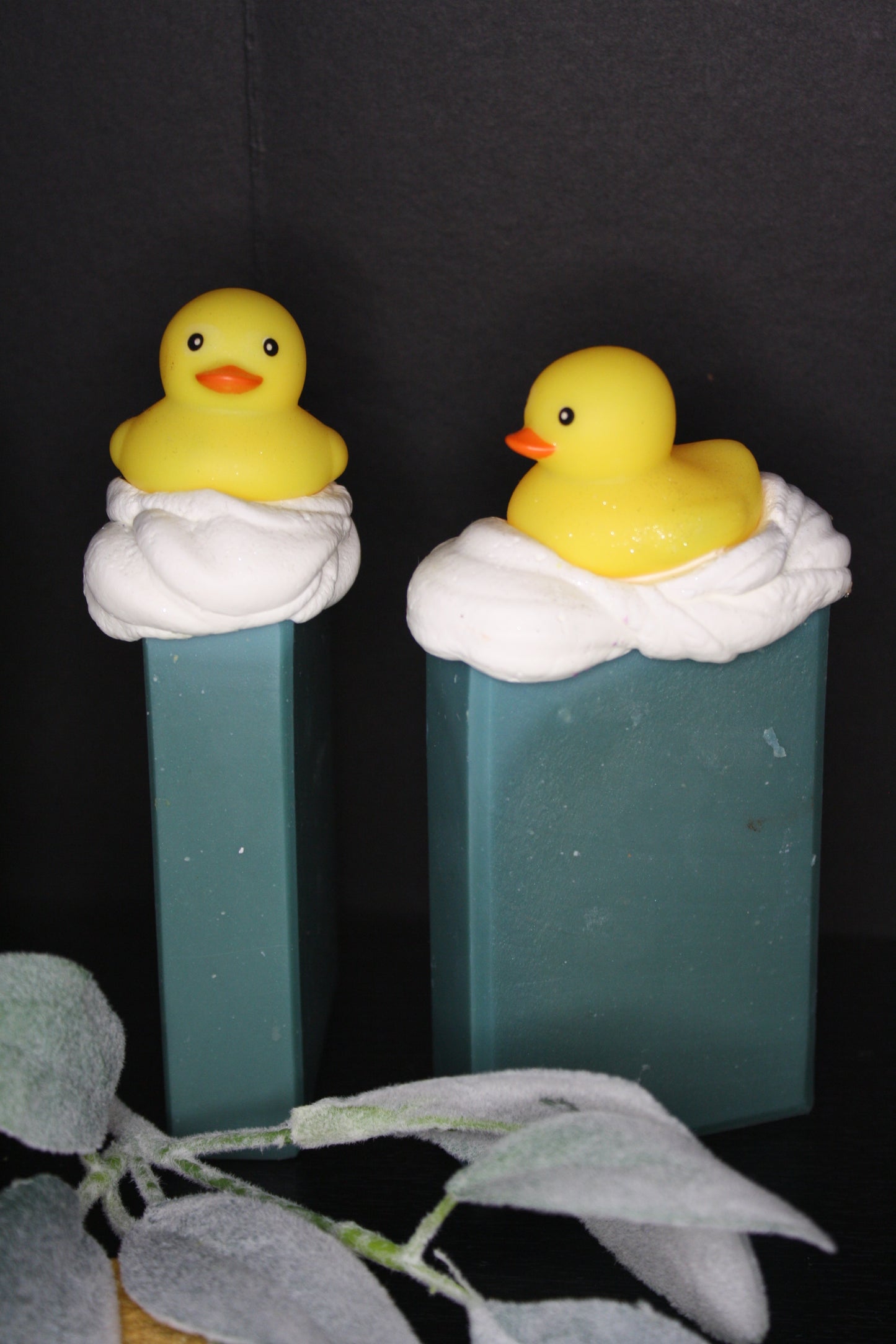 Rubber Ducky *FROSTED BAR* - Golden Honey + Bits of Toffee + Crisp Apple