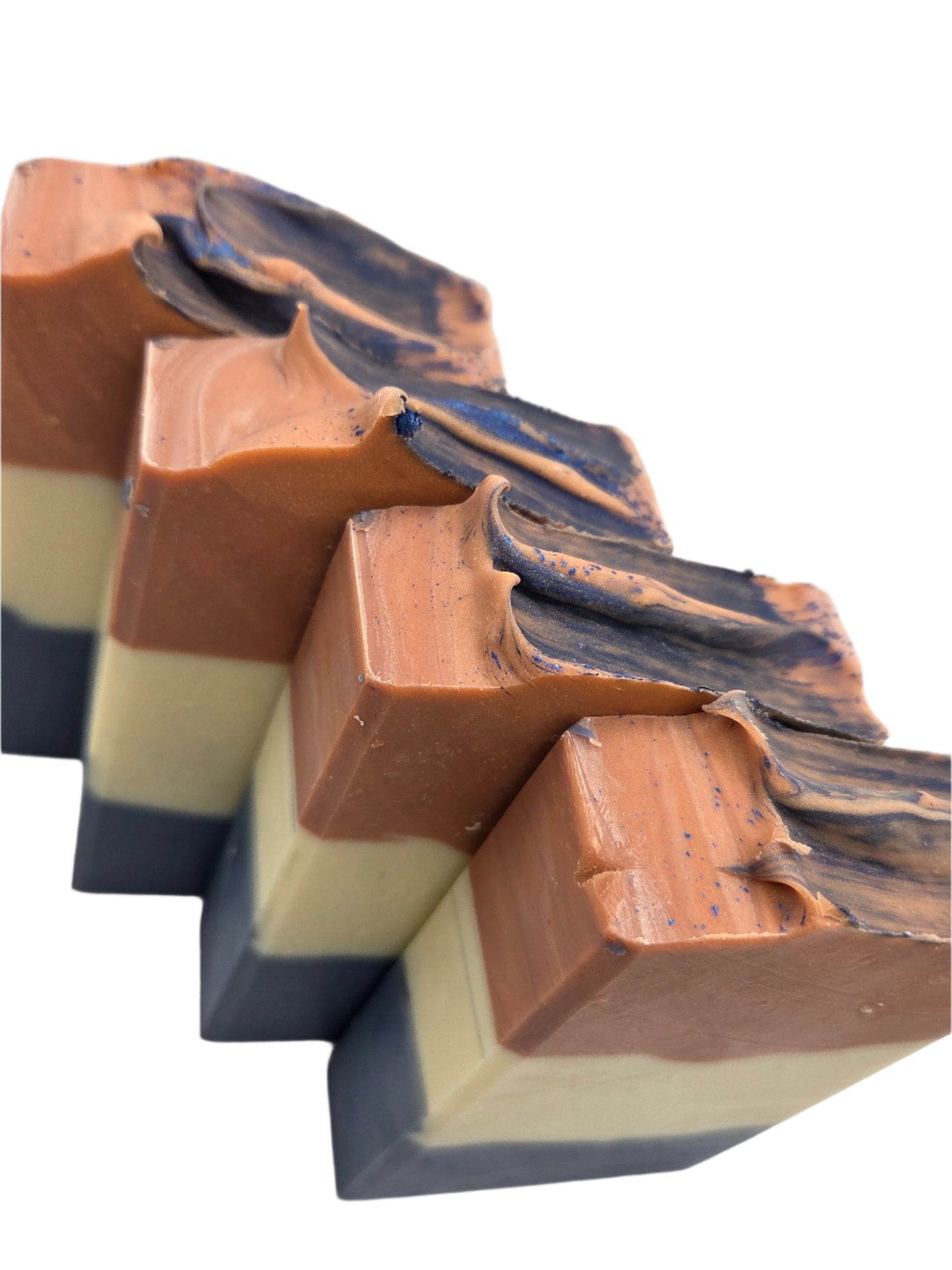 Narcissist - Peach + Raspberry + Sandalwood + Patchouli